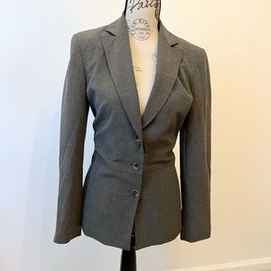 Gloria Vanderbilt size 6 gray blazer with stretch! Beautiful!
